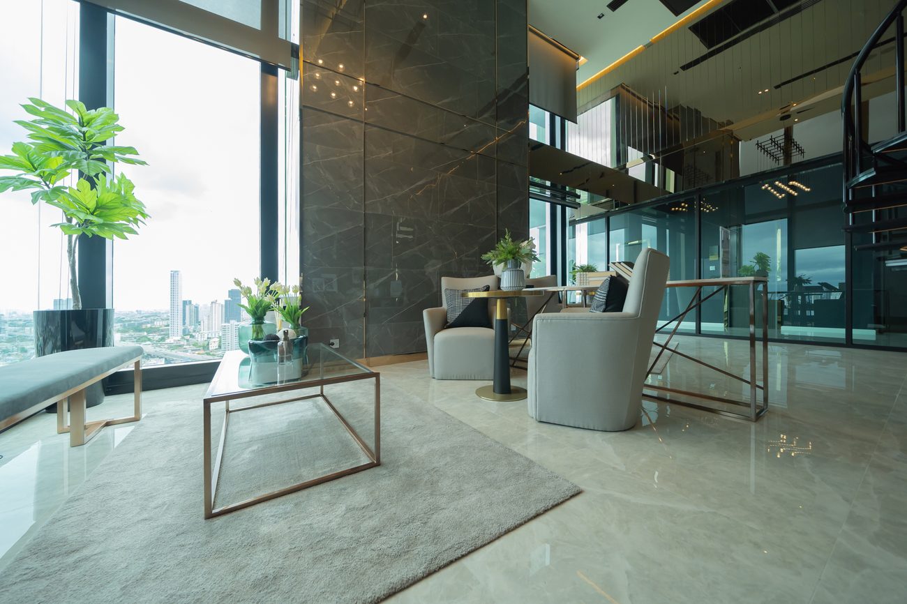 Clean, contemporary select-service hotel lobby